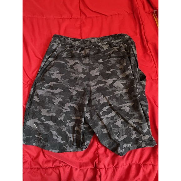 Lululemon Pace Breaker LL Shorts. Mens M Black Camo, 9in Inseam - Picture 4 of 5